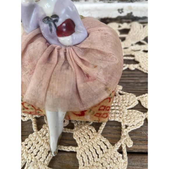 Antique Bathing Beauty Type Pincushion Half Doll Legs Out On A CHair - Picture 8 of 12